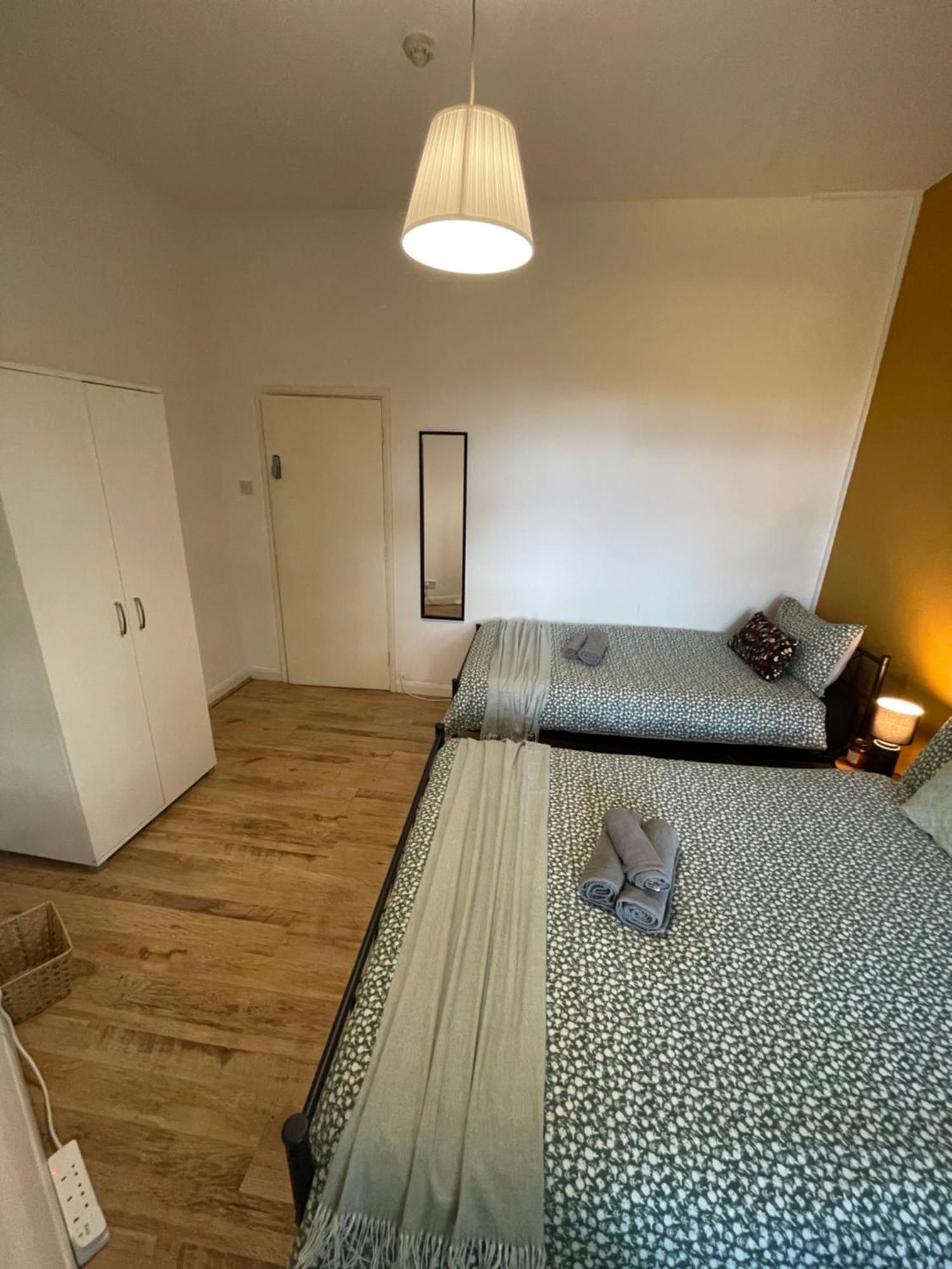 Contemporary Private Rooms Near Central Londres Exterior foto